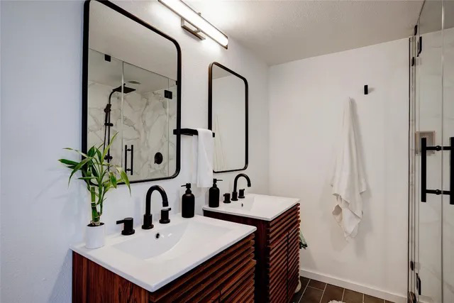 Double Vanity